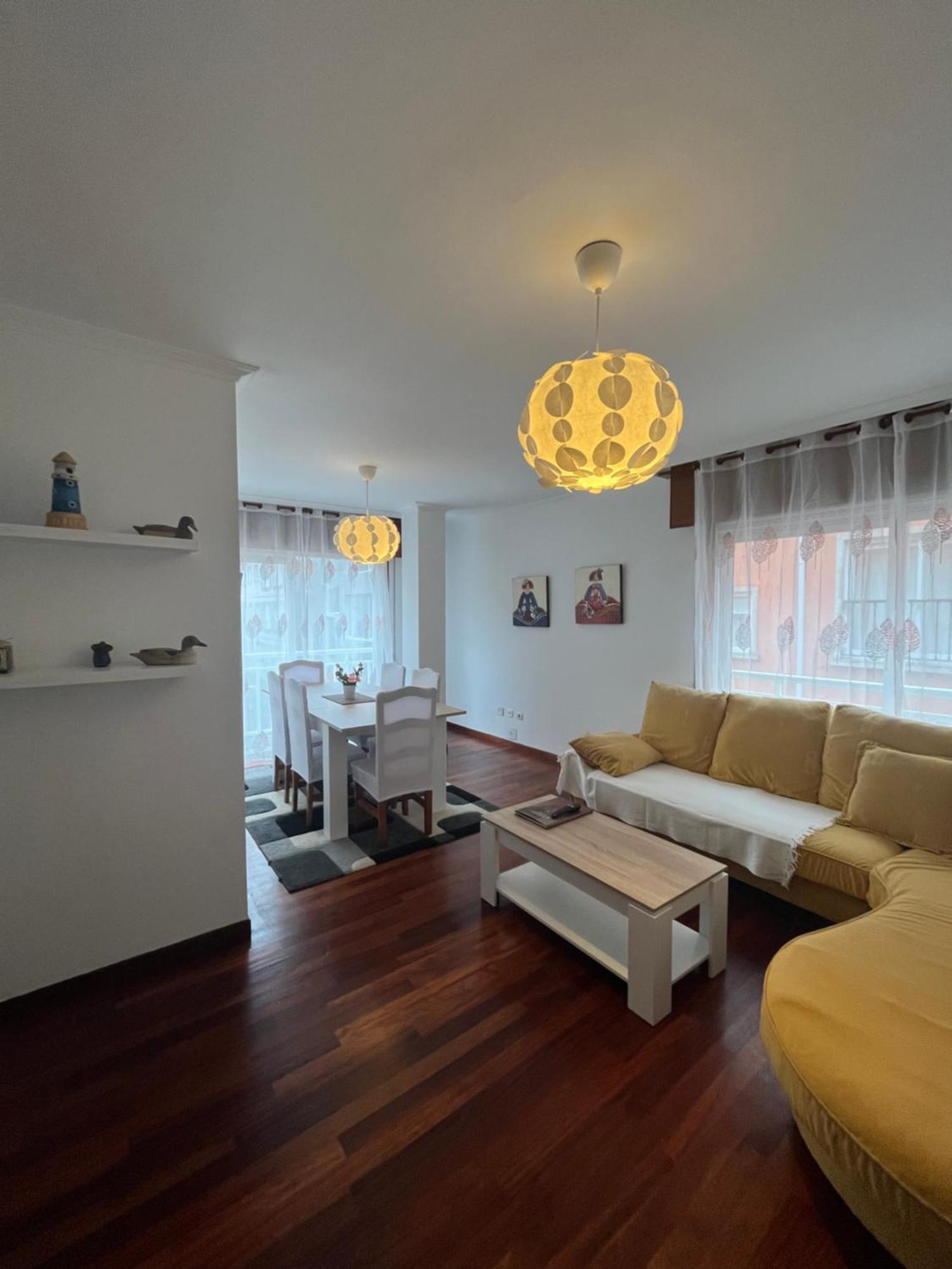 Apartment Xacobe Grove, 120 Metros Totalmente Equipado, Luminoso, Centrico Y Con Plaza De Garaje O Grove